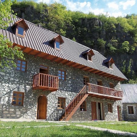 Hotel Bujtina Berishta Theth Exterior foto
