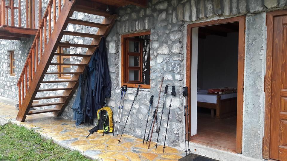 Hotel Bujtina Berishta Theth Exterior foto