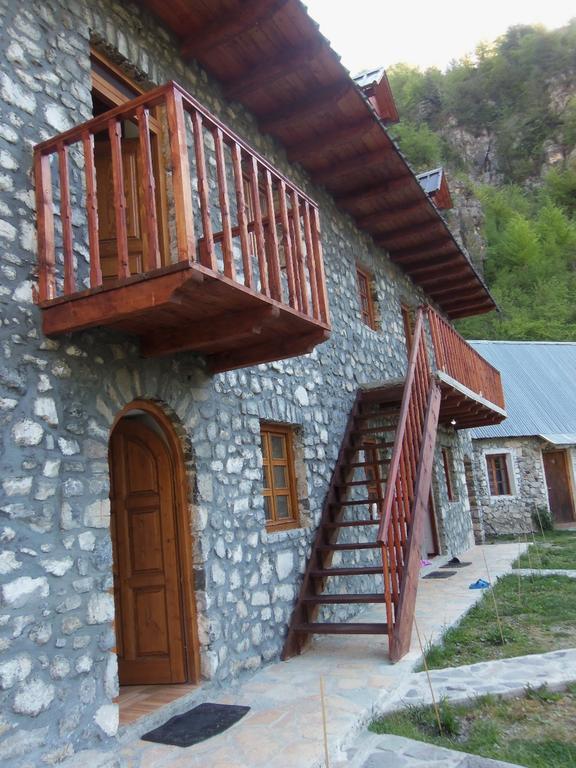 Hotel Bujtina Berishta Theth Exterior foto