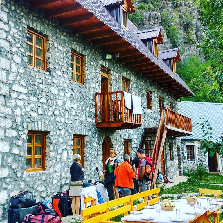 Hotel Bujtina Berishta Theth Exterior foto