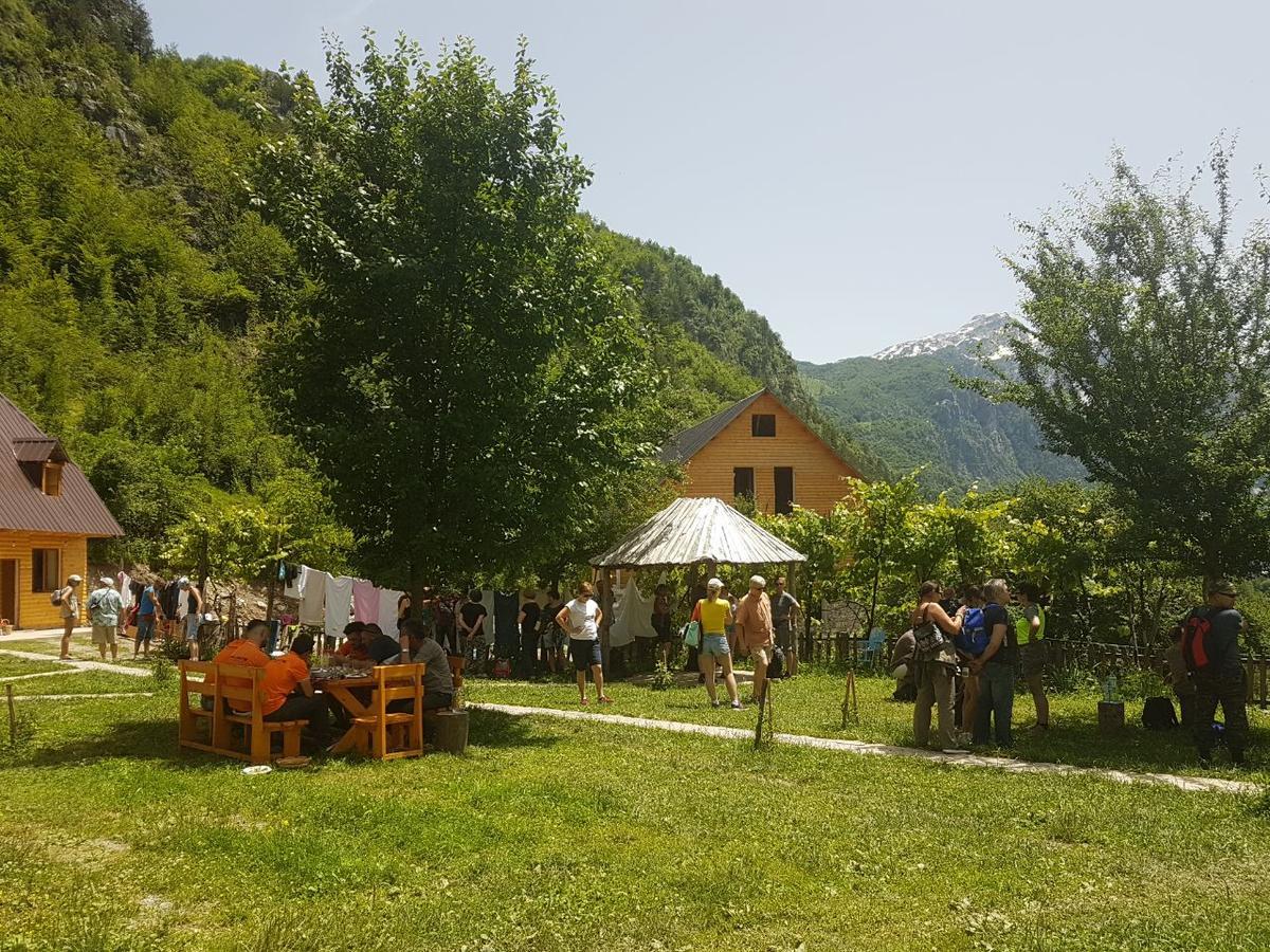 Hotel Bujtina Berishta Theth Exterior foto